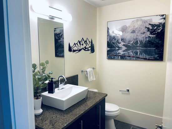 Big White 6 Bedroom Accommodation - The Edge - #4546