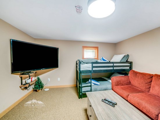 Big White 5 Bedroom Accommodation - Moonshine Hideaway - #4548