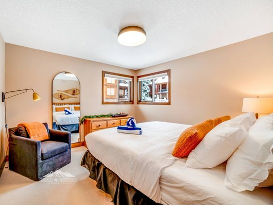 Big White 5 Bedroom Accommodation - Moonshine Hideaway - #4548