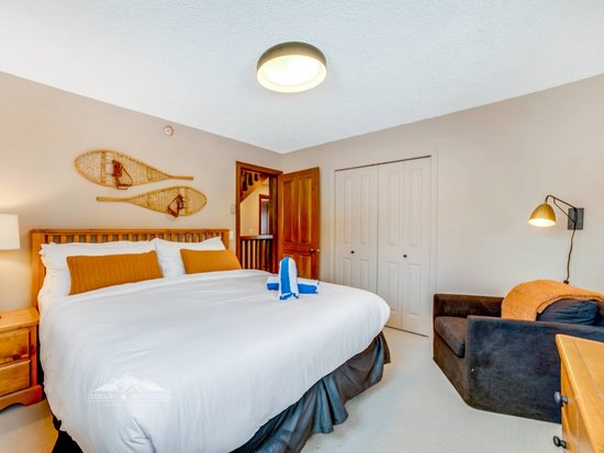 Big White 5 Bedroom Accommodation - Moonshine Hideaway - #4548