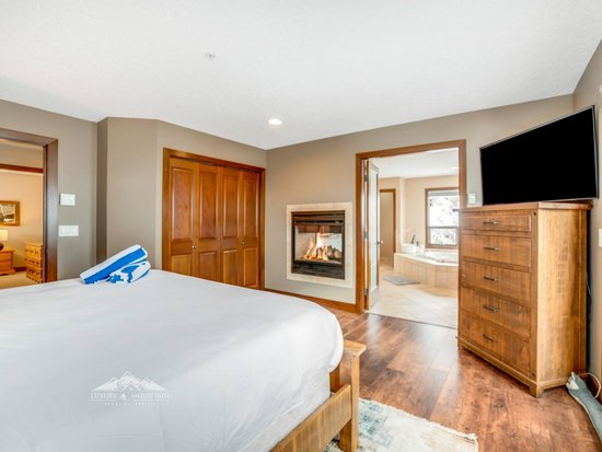 Big White 5 Bedroom Accommodation - Moonshine Hideaway - #4548