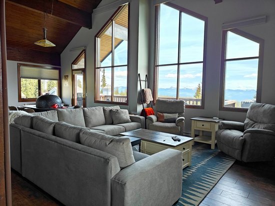 Big White 5 Bedroom Accommodation - White Forest Estates - #4548
