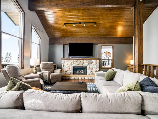 Big White 5 Bedroom Accommodation - Moonshine Hideaway - #4548