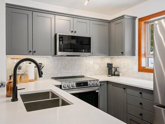 Whistler 3 Bedroom Accommodation - Treeline - #4549 Whistler 3 Bedroom Accommodation - Treeline - #4549
