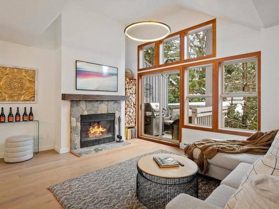 Whistler 3 Bedroom Accommodation - Treeline - #4549 Whistler 3 Bedroom Accommodation - Treeline - #4549