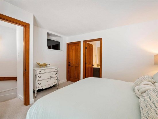Whistler 3 Bedroom Accommodation - Treeline - #4549 Whistler 3 Bedroom Accommodation - Treeline - #4549