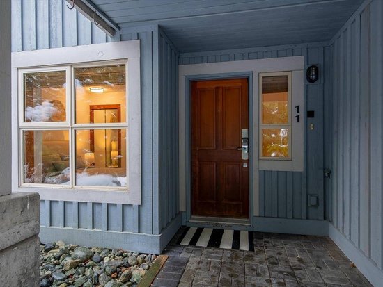 Whistler 3 Bedroom Accommodation - Treeline - #4549 Whistler 3 Bedroom Accommodation - Treeline - #4549