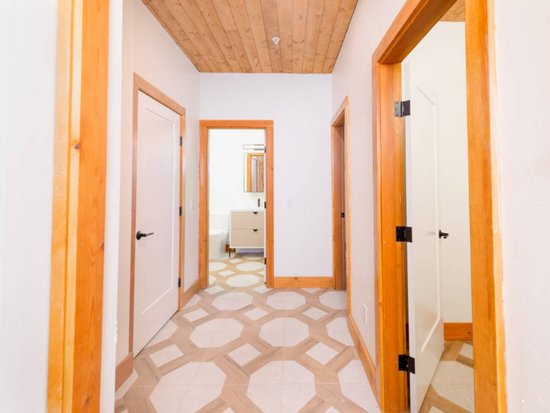 Big White 4 Bedroom Accommodation - Snow Pines II - #4552