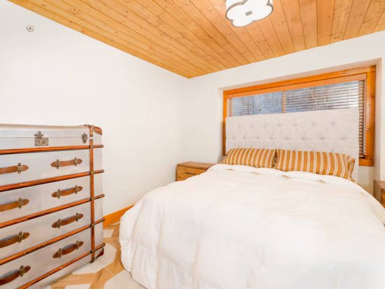 Big White 4 Bedroom Accommodation - Snow Pines II - #4552