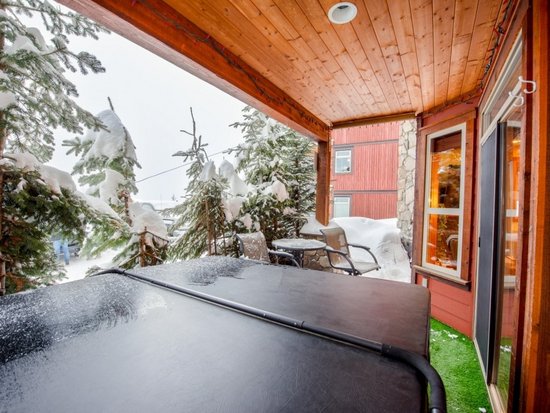 Big White 2 Bedroom Accommodation - Snowbird Lodge - #4556