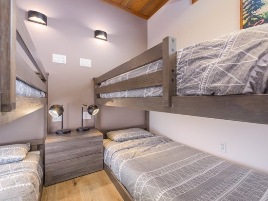 Big White 2 Bedroom Accommodation - Moguls - #4557