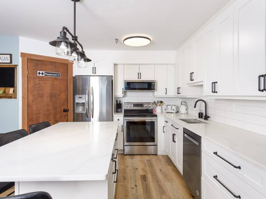 Big White 2 Bedroom Accommodation - Moguls - #4557