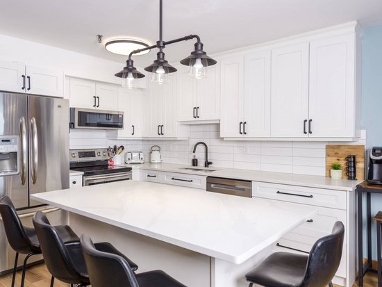 Big White 2 Bedroom Accommodation - Moguls - #4557