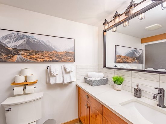 Big White 2 Bedroom Accommodation - Moguls - #4557