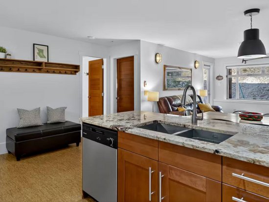 Big White 2 Bedroom Accommodation - Raven - #4569 Big White 2 Bedroom Accommodation - Raven - #4569