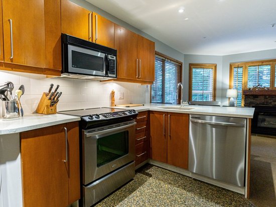 Whistler 2 Bedroom Accommodation - Aspens - #4576