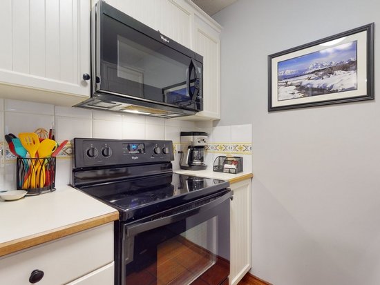 Whistler 2 Bedroom Accommodation - Aspens - #4578