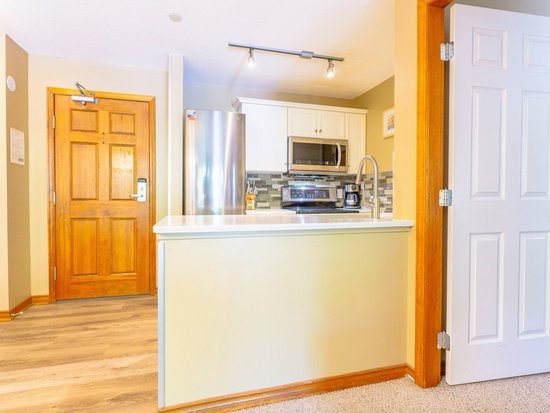 Whistler 2 Bedroom Accommodation - Aspens - #4590