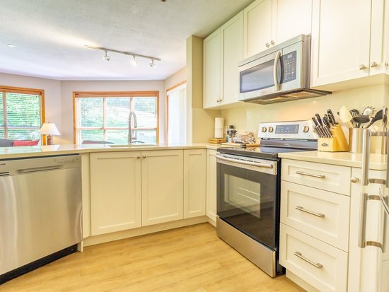 Whistler 2 Bedroom Accommodation - Aspens - #4593