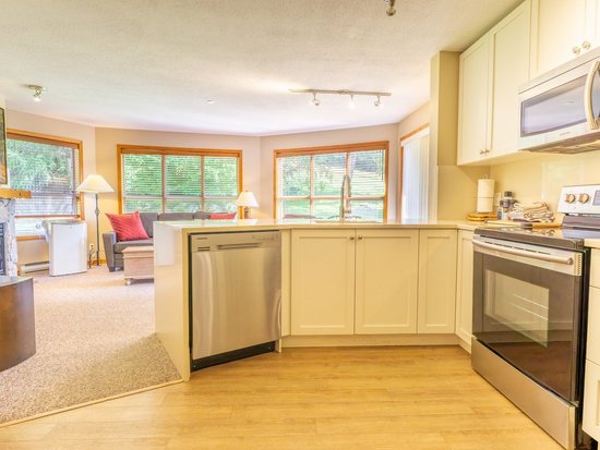 Whistler 2 Bedroom Accommodation - Aspens - #4593