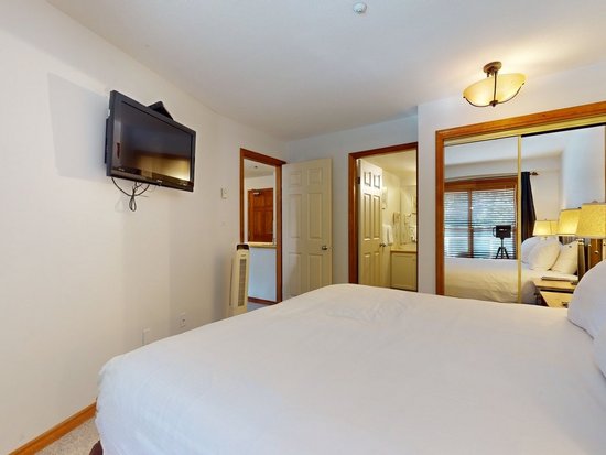 Whistler 2 Bedroom Accommodation - Aspens - #4606
