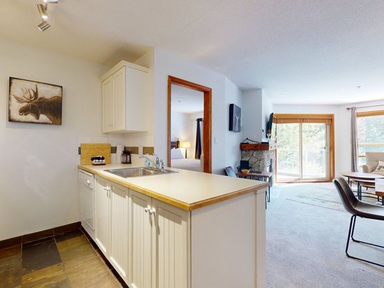 Whistler 2 Bedroom Accommodation - Aspens - #4606