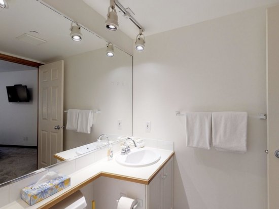 Whistler 2 Bedroom Accommodation - Aspens - #4608