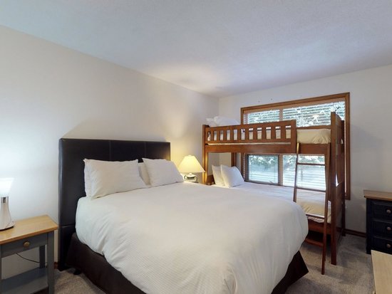 Whistler 2 Bedroom Accommodation - Aspens - #4608