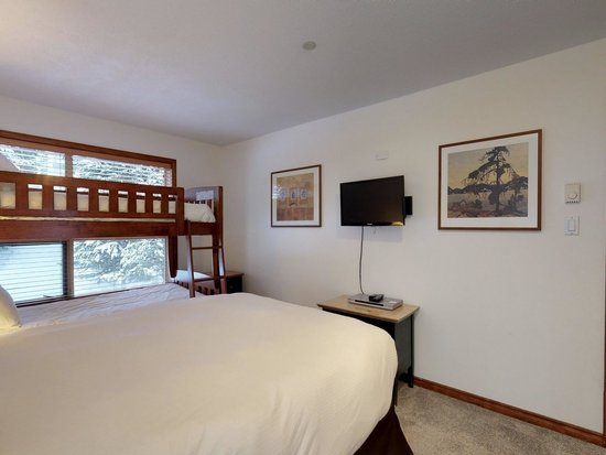 Whistler 2 Bedroom Accommodation - Aspens - #4608