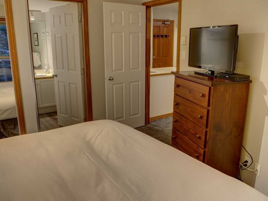 Whistler 2 Bedroom Accommodation - Aspens - #4609