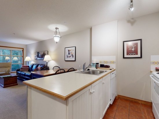 Whistler 1 Bedroom Accommodation - Aspens - #4615