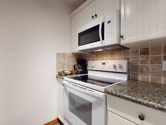 Whistler 2 Bedroom Accommodation - Aspens - #4624