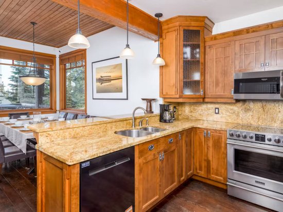 Big White 4 Bedroom Accommodation - Rock Ridge - #4639