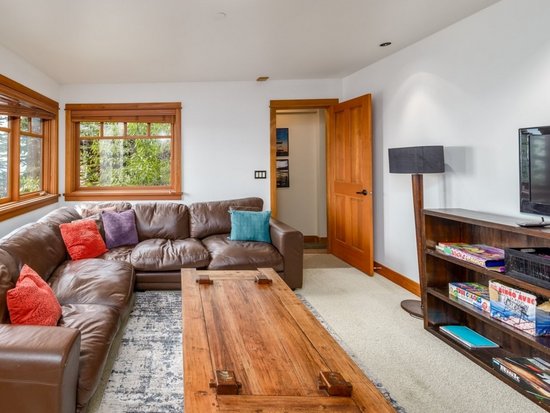 Big White 4 Bedroom Accommodation - Rock Ridge - #4639