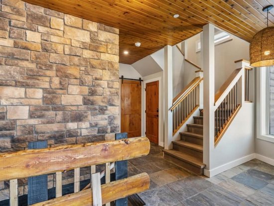 Big White 4 Bedroom Accommodation - Chalet Monashee - #4652