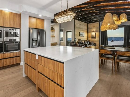 Big White 4 Bedroom Accommodation - Chalet Monashee - #4652