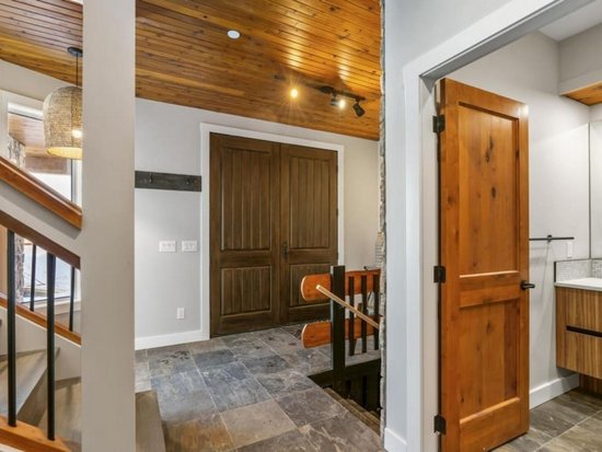 Big White 4 Bedroom Accommodation - Chalet Monashee - #4652