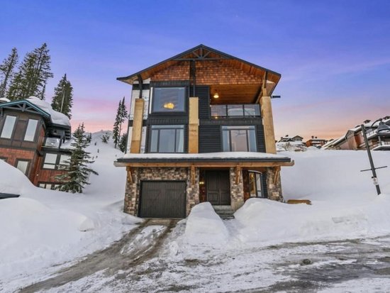 Big White 4 Bedroom Accommodation - Chalet Monashee - #4652