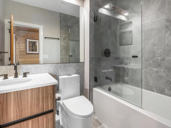 Big White 4 Bedroom Accommodation - Chalet Monashee - #4652