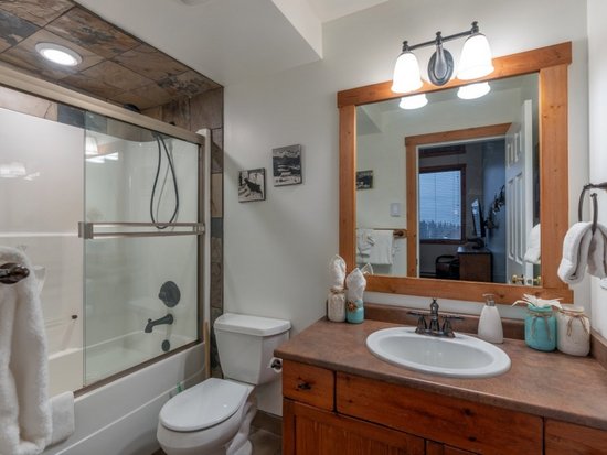 Big White 5 Bedroom Accommodation - Forest Ln Estates - #4655