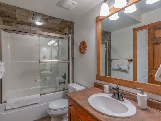 Big White 5 Bedroom Accommodation - Forest Ln Estates - #4655