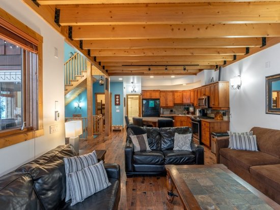 Big White 5 Bedroom Accommodation - Forest Ln Estates - #4655