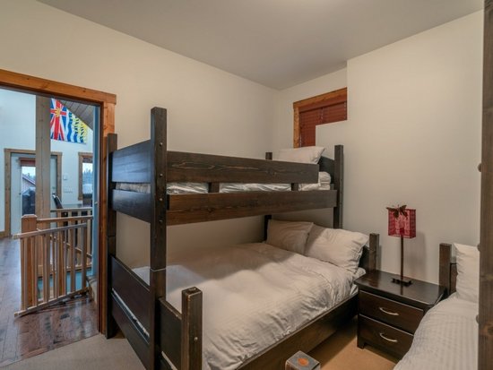 Big White 5 Bedroom Accommodation - Forest Ln Estates - #4655