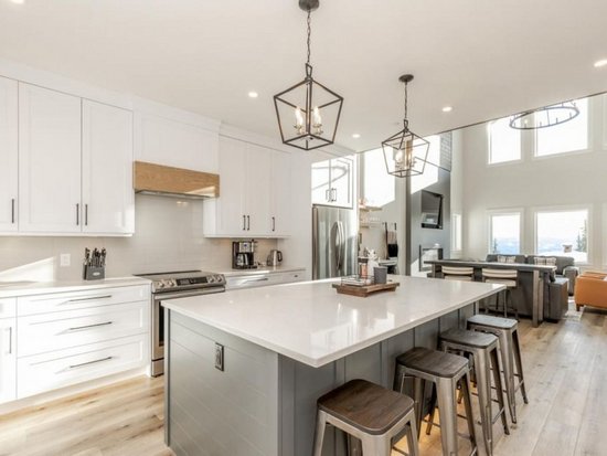 Big White 4 Bedroom Accommodation - The White Pearl - #4658