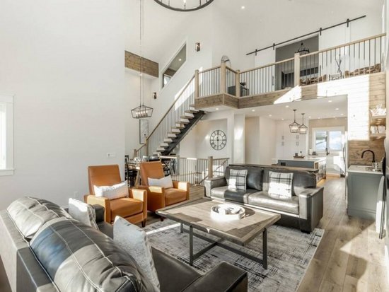 Big White 4 Bedroom Accommodation - The White Pearl - #4658