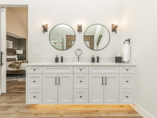 Big White 4 Bedroom Accommodation - The White Pearl - #4658