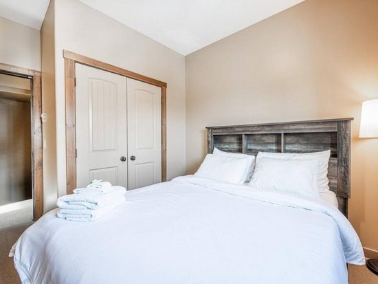 Big White 4 Bedroom Accommodation - Trappers Lodge - #4659