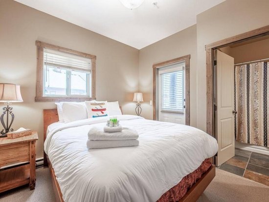 Big White 4 Bedroom Accommodation - Trappers Lodge - #4659