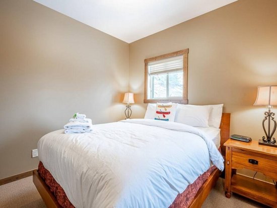 Big White 4 Bedroom Accommodation - Trappers Lodge - #4659