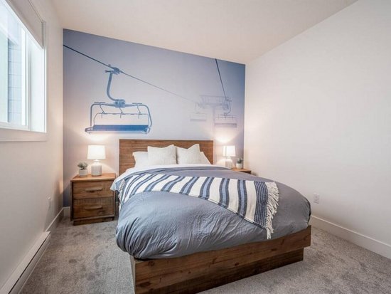 Big White 3 Bedroom Accommodation - Grizzly Ridge Trail - #4661